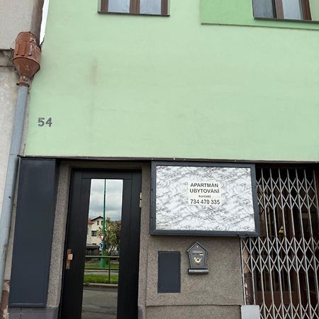 Apartman V Rodinnem Dome Jaroměř Екстериор снимка