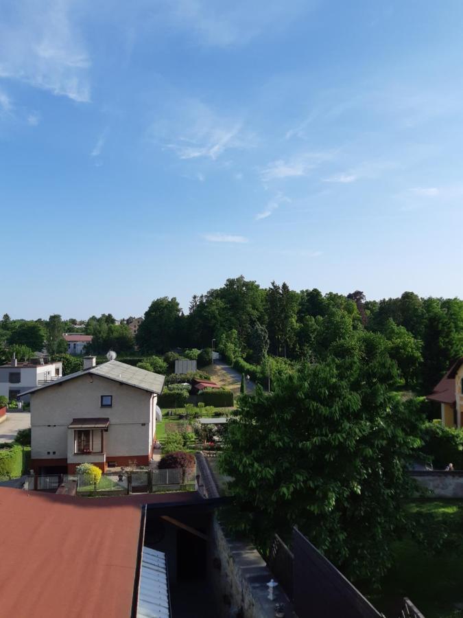 Apartman V Rodinnem Dome Jaroměř Екстериор снимка