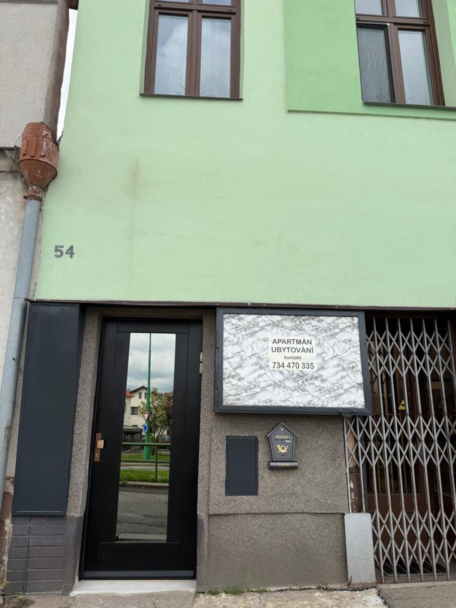 Apartman V Rodinnem Dome Jaroměř Екстериор снимка